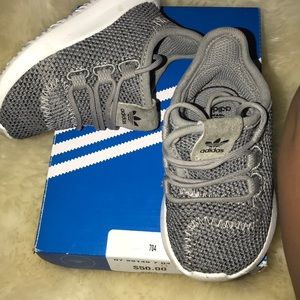 Adidas tubular shadow